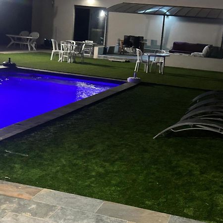 Grande Villa Avec Piscine Bompas  Bagian luar foto