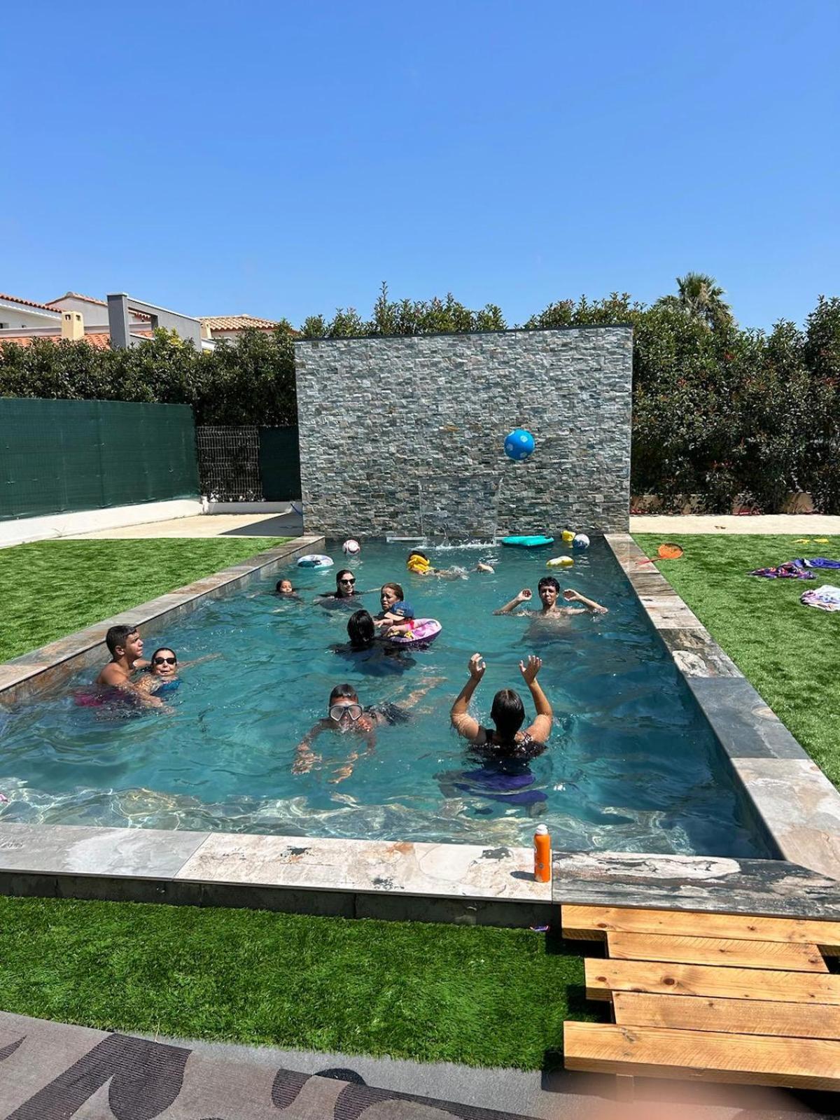 Grande Villa Avec Piscine Bompas  Bagian luar foto
